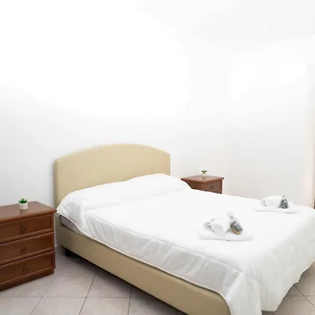 Apartment Elegante Per 4 A Due Passi Dalla Nettuno
